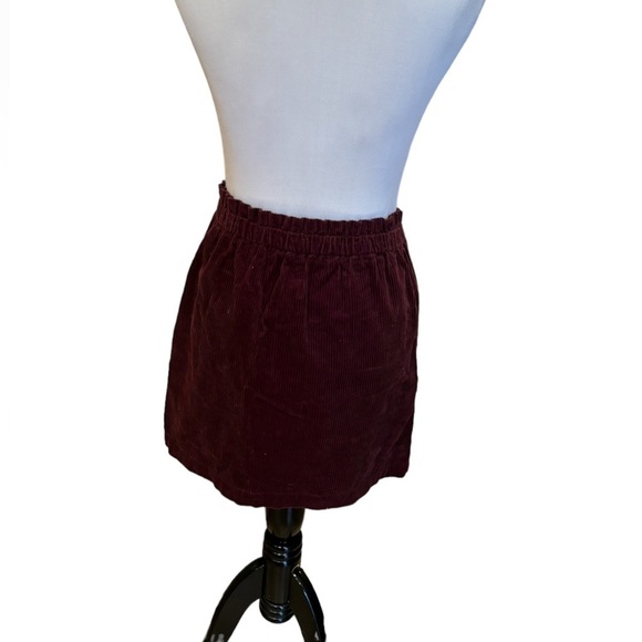 Loft Corduroy Style Skirt with Pockets - Picture 2 of 4